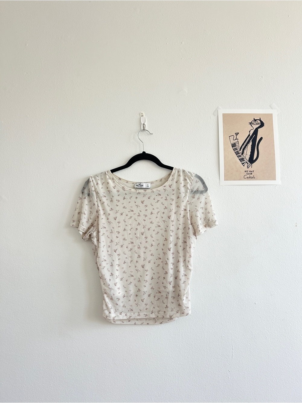 Hollister Floral Print baby tee